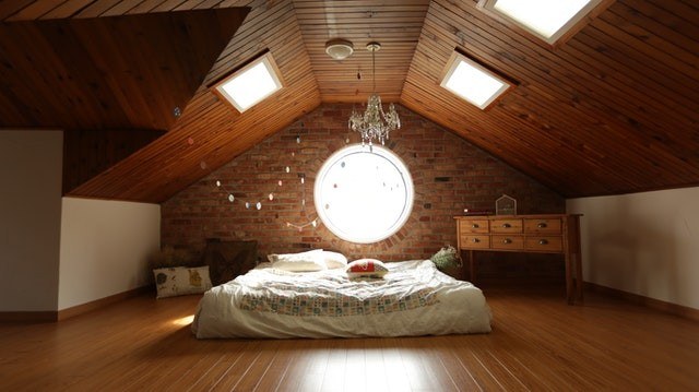 what should a home buyer consider when evaluating a house